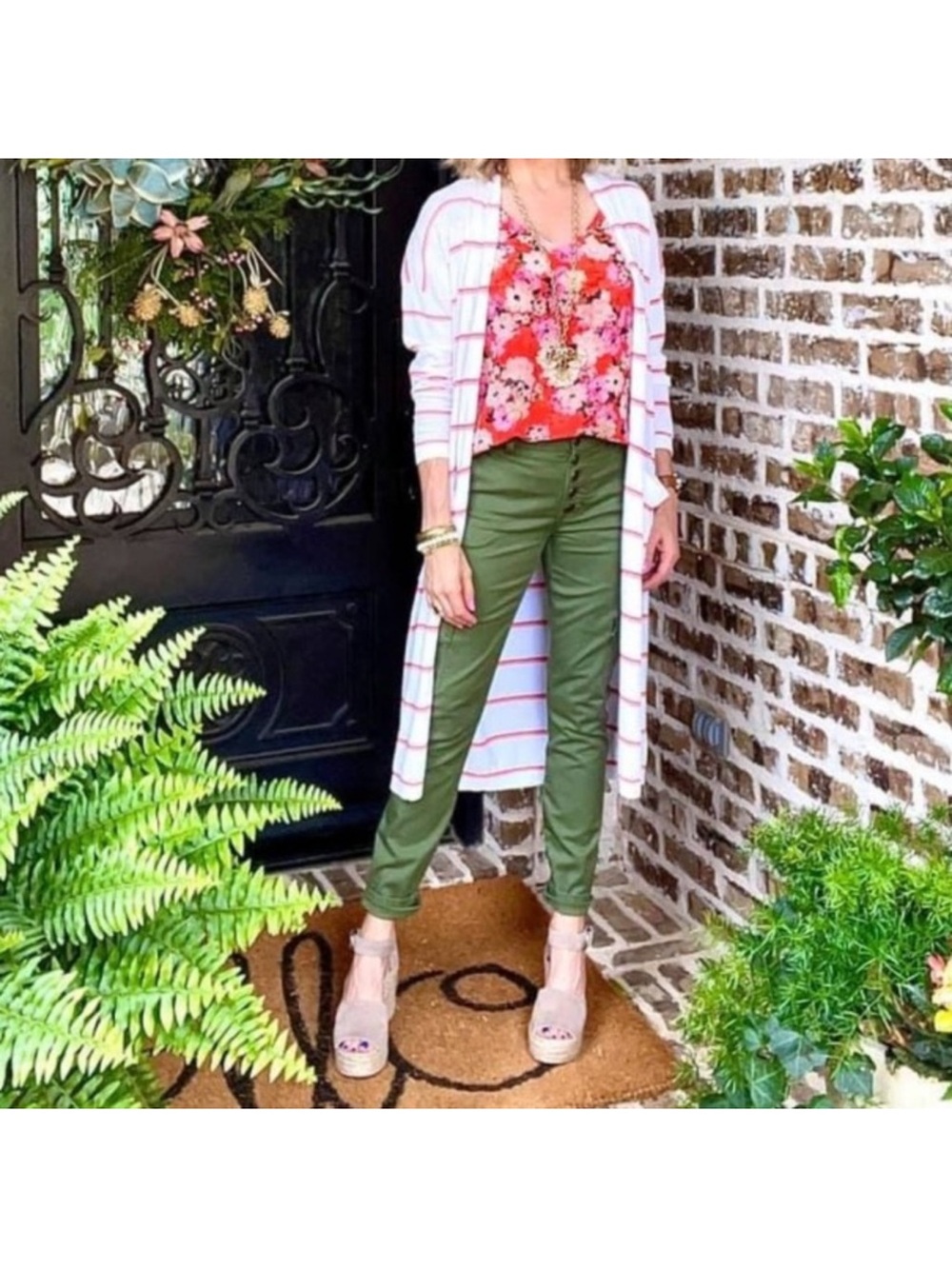 CAbi #5872 Button Fly Olive Green Women's Cargo Pants Spring21